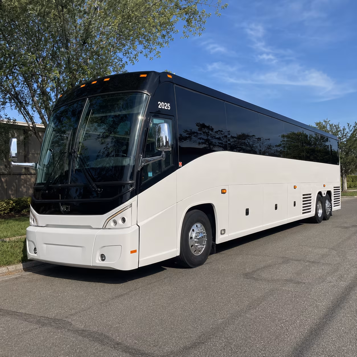 corporate hotel shuttle buses between palm coast and northeast florida airports