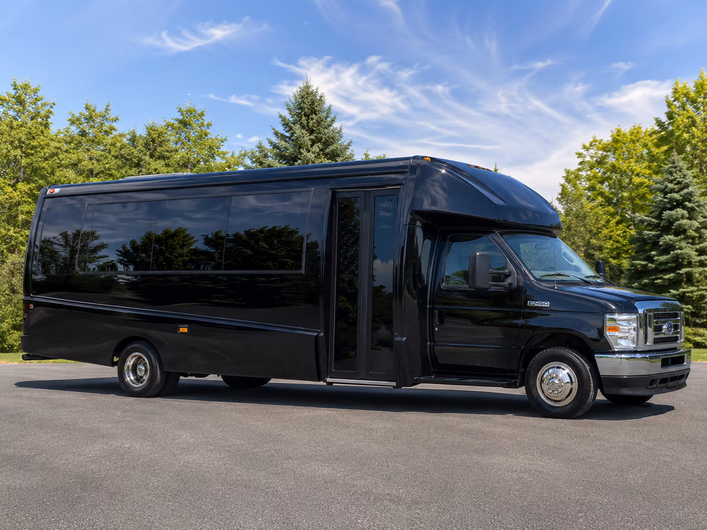 minibuses for daytona beach museum and aquarium field trips