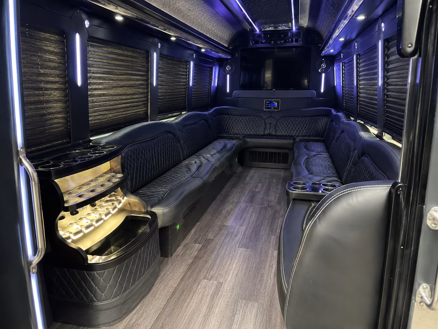 party buses and charter buses for orlando magic rays and lightning games
