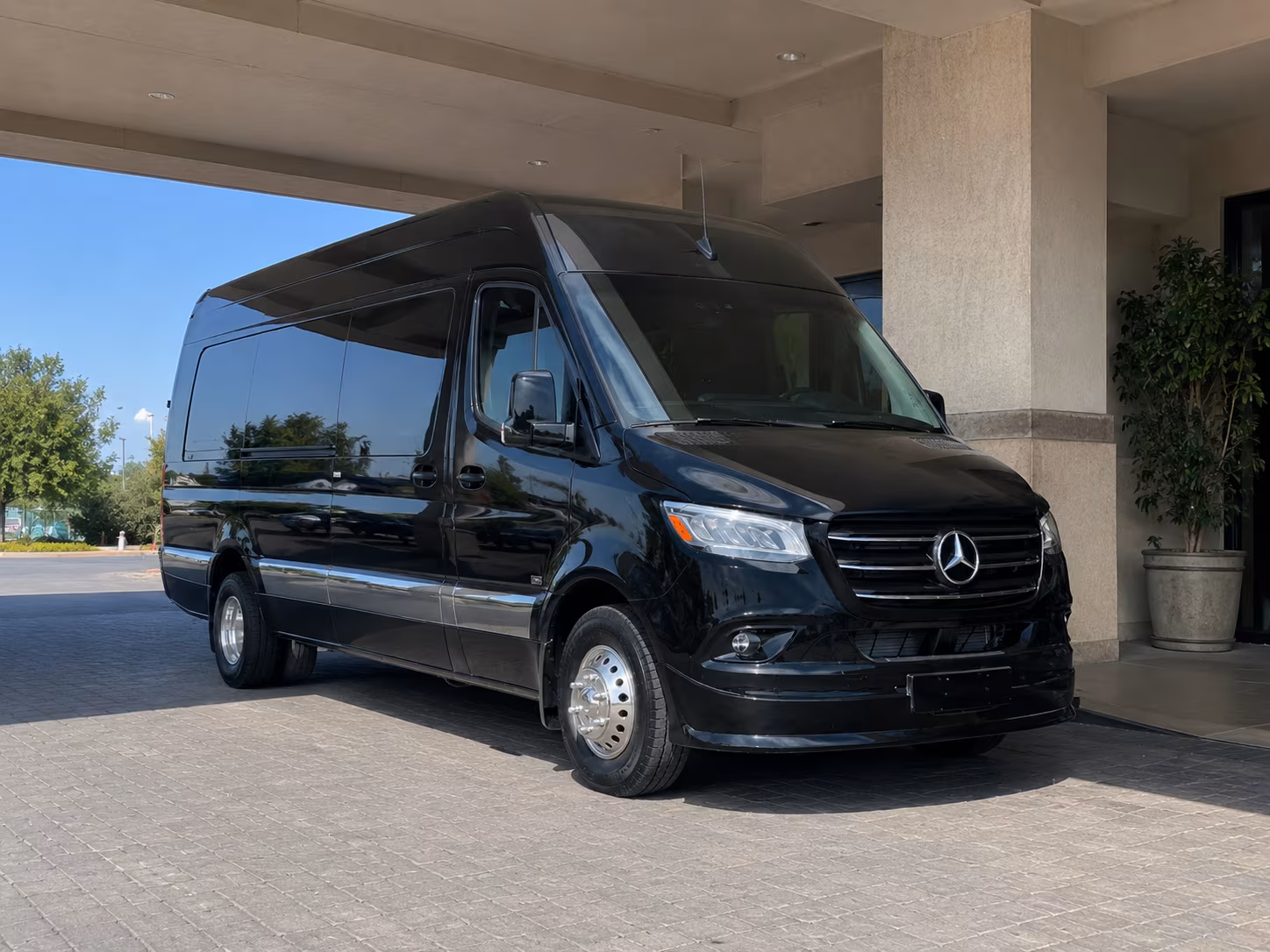 sprinter vans and minibuses for small group winery day trips near palm coast